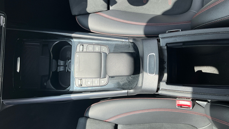 Mercedes-Benz GLA 200d AMG Line Premium 5dr Auto Diesel Hatchback